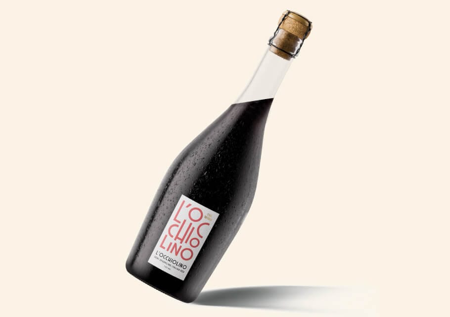 red wine with bubbles